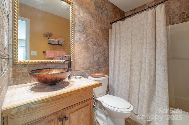 14 Shelton Branch Road, Barnardsville, NC 28709