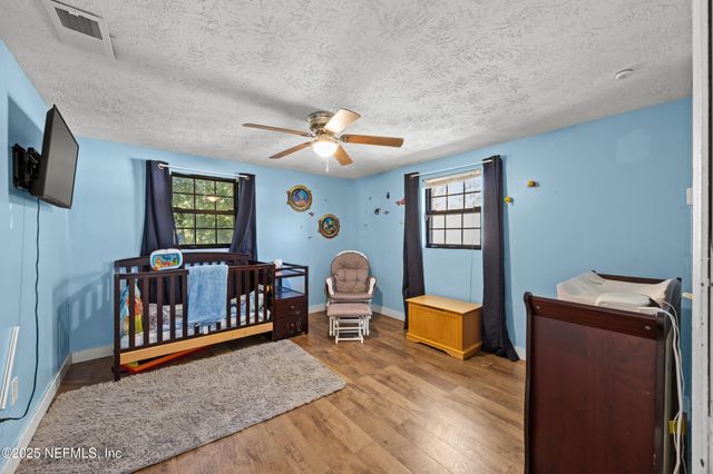 2343 LEONARDO Lane N, Jacksonville, FL 32218