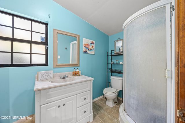 2343 LEONARDO Lane N, Jacksonville, FL 32218