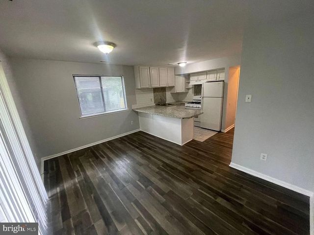 400 BARCLAY WALK, Cherry Hill, NJ 08034