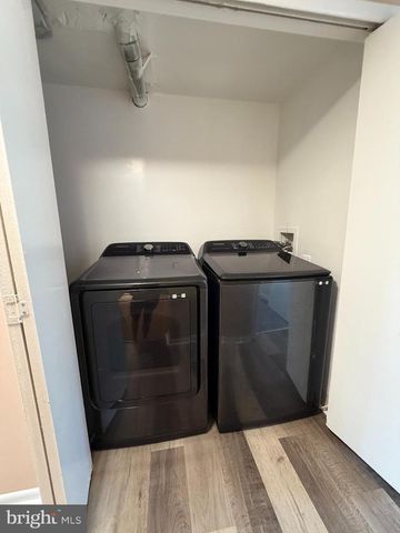 400 BARCLAY WALK, Cherry Hill, NJ 08034