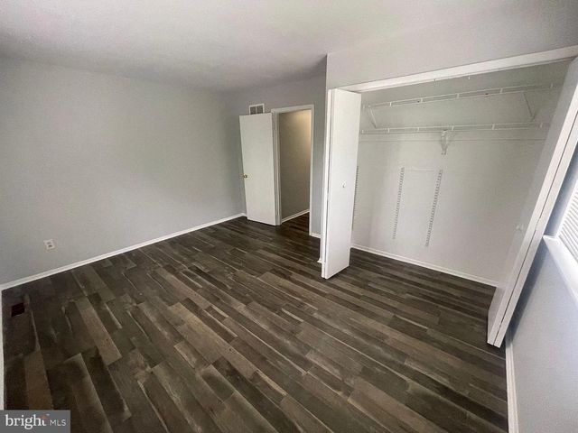 400 BARCLAY WALK, Cherry Hill, NJ 08034