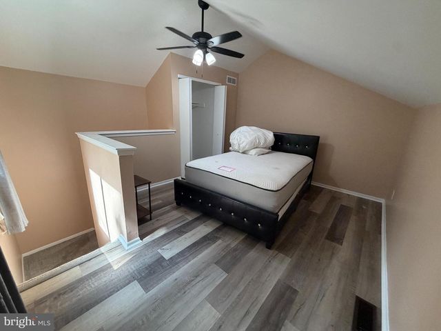 400 BARCLAY WALK, Cherry Hill, NJ 08034