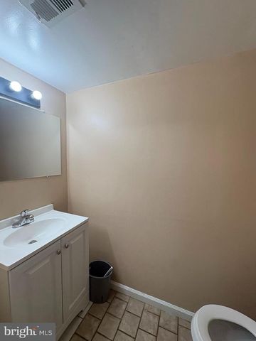 400 BARCLAY WALK, Cherry Hill, NJ 08034