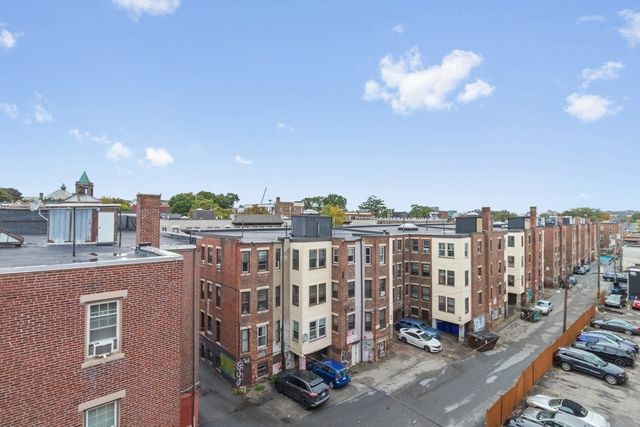 1267 Commonwealth Ave 7, Boston, MA 02134