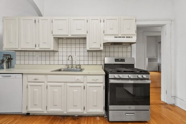 1267 Commonwealth Ave 7, Boston, MA 02134