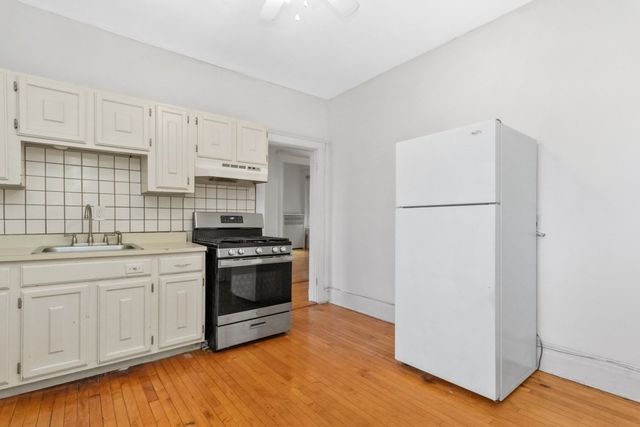 1267 Commonwealth Ave 7, Boston, MA 02134