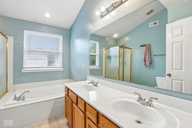 7194 Rodney Place, Noblesville, IN 46062