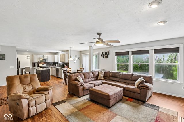 7194 Rodney Place, Noblesville, IN 46062