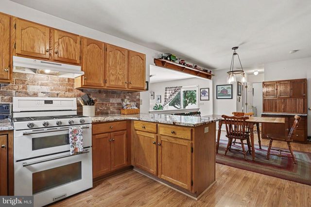 3300 NICOLE CT, Dover, PA 17315