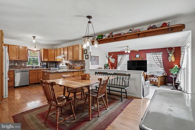 3300 NICOLE CT, Dover, PA 17315