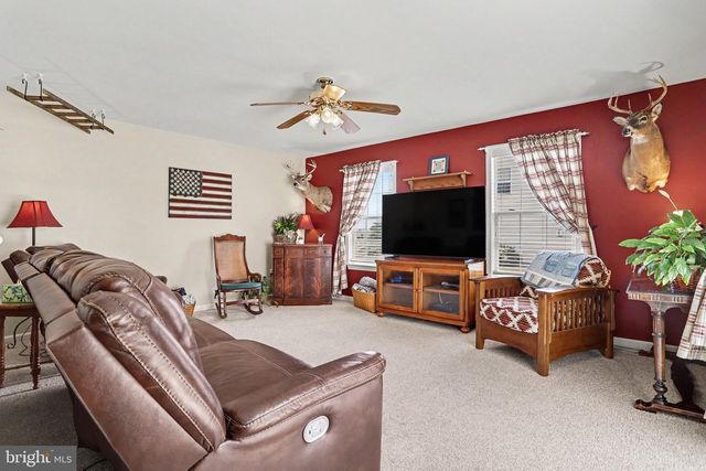 3300 NICOLE CT, Dover, PA 17315