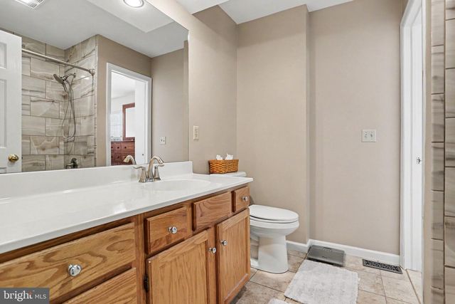3300 NICOLE CT, Dover, PA 17315