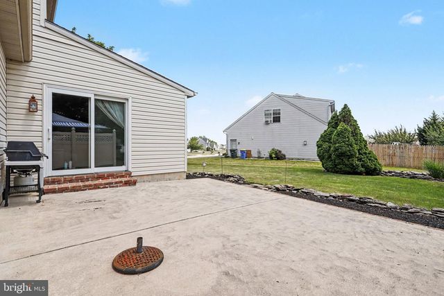 3300 NICOLE CT, Dover, PA 17315
