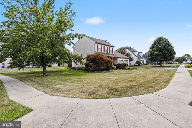 3300 NICOLE CT, Dover, PA 17315