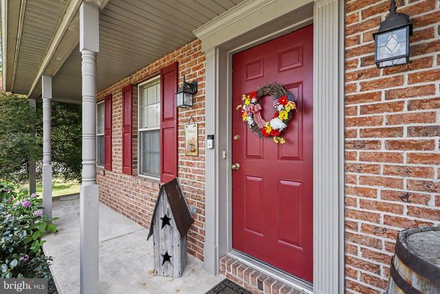 3300 NICOLE CT, Dover, PA 17315