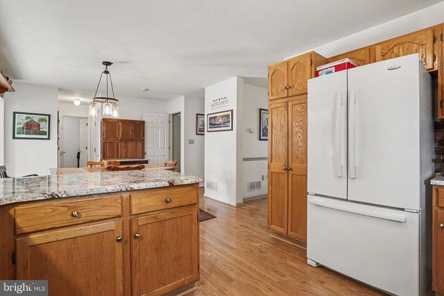 3300 NICOLE CT, Dover, PA 17315