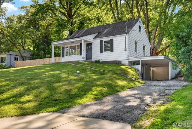 21 S Dellwood Avenue, St Louis, MO 63135