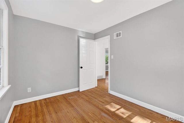 21 S Dellwood Avenue, St Louis, MO 63135