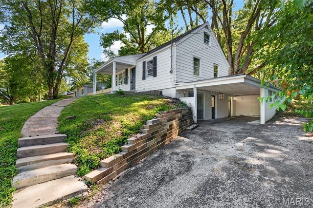 21 S Dellwood Avenue, St Louis, MO 63135