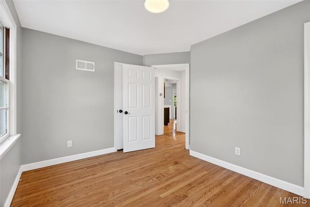 21 S Dellwood Avenue, St Louis, MO 63135
