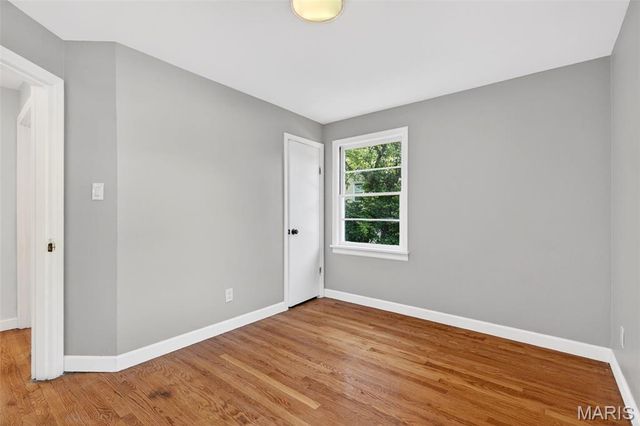 21 S Dellwood Avenue, St Louis, MO 63135