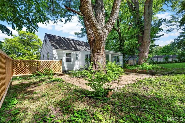 21 S Dellwood Avenue, St Louis, MO 63135