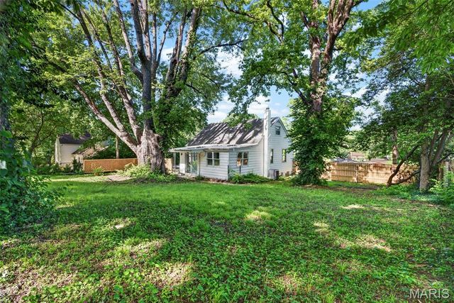 21 S Dellwood Avenue, St Louis, MO 63135