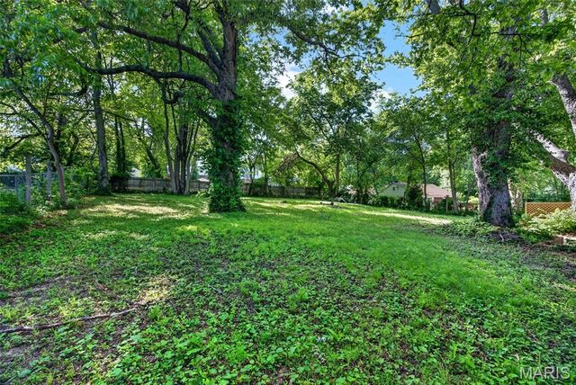 21 S Dellwood Avenue, St Louis, MO 63135
