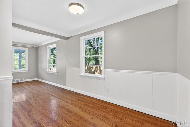 21 S Dellwood Avenue, St Louis, MO 63135