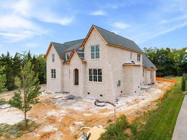1010 Stone Creek Ln, Lebanon, TN 37087