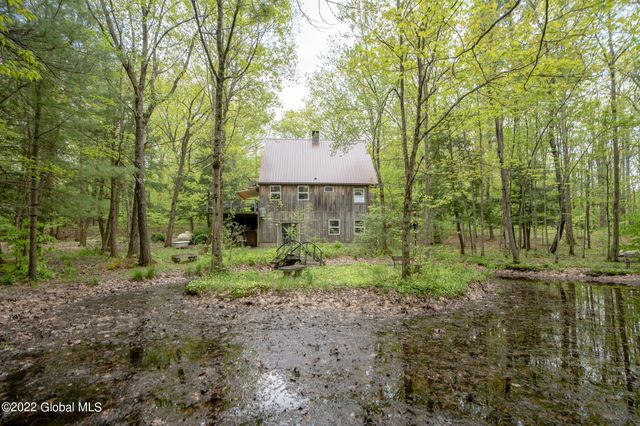 8 Robin Ann Lane, Westerlo, NY 12193