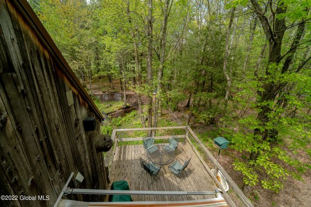 8 Robin Ann Lane, Westerlo, NY 12193
