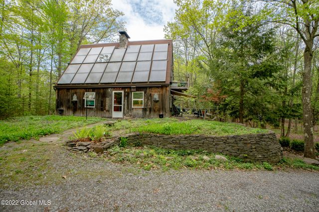 8 Robin Ann Lane, Westerlo, NY 12193