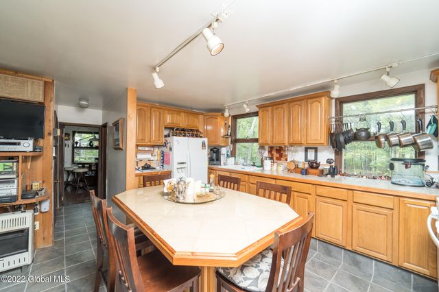 8 Robin Ann Lane, Westerlo, NY 12193