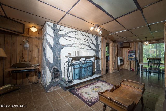8 Robin Ann Lane, Westerlo, NY 12193