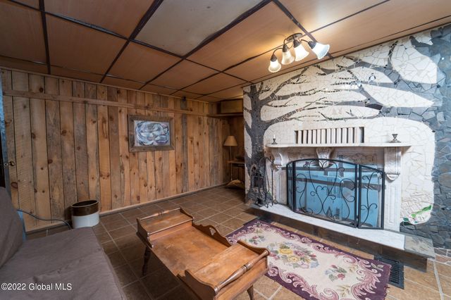 8 Robin Ann Lane, Westerlo, NY 12193