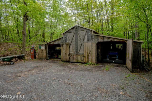 8 Robin Ann Lane, Westerlo, NY 12193