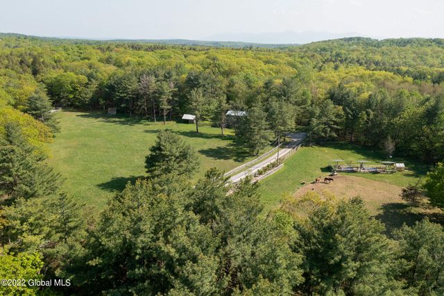 8 Robin Ann Lane, Westerlo, NY 12193