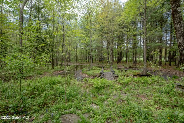 8 Robin Ann Lane, Westerlo, NY 12193