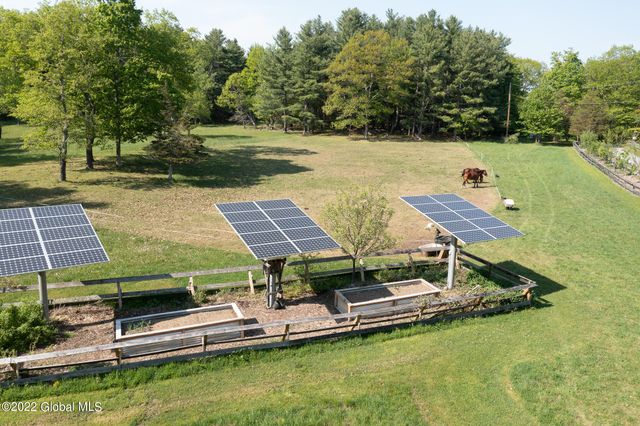 8 Robin Ann Lane, Westerlo, NY 12193