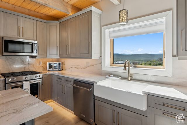 6380 N SILVER SAGE DR, Park City, UT 84098