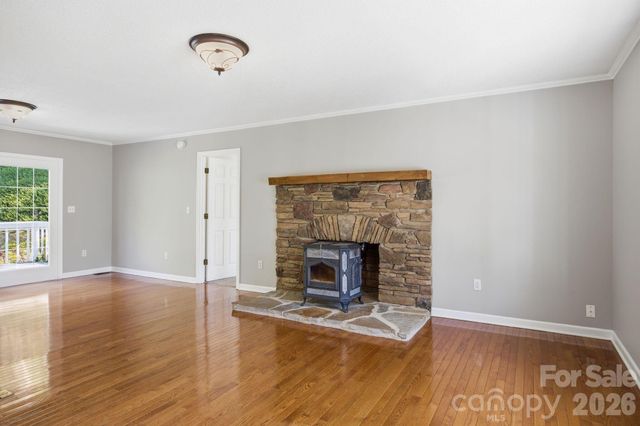 29 Small Mountain Drive, Asheville, NC 28805