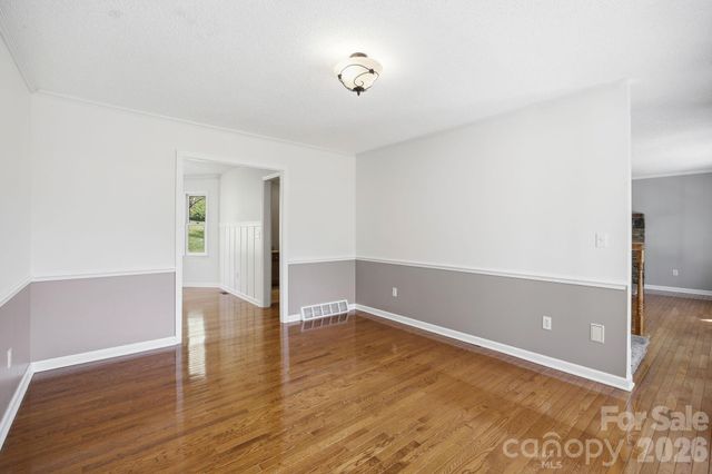 29 Small Mountain Drive, Asheville, NC 28805