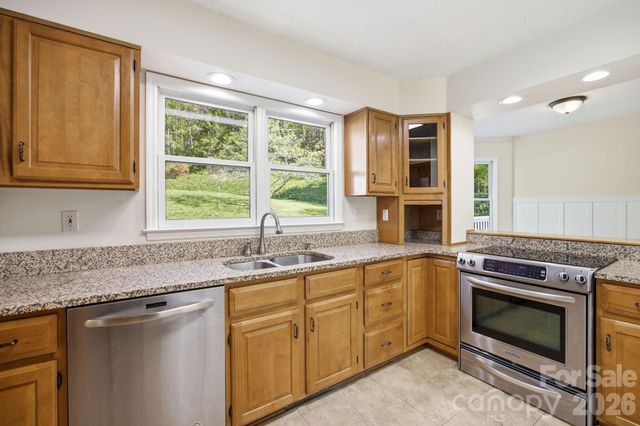 29 Small Mountain Drive, Asheville, NC 28805