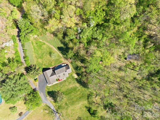 29 Small Mountain Drive, Asheville, NC 28805