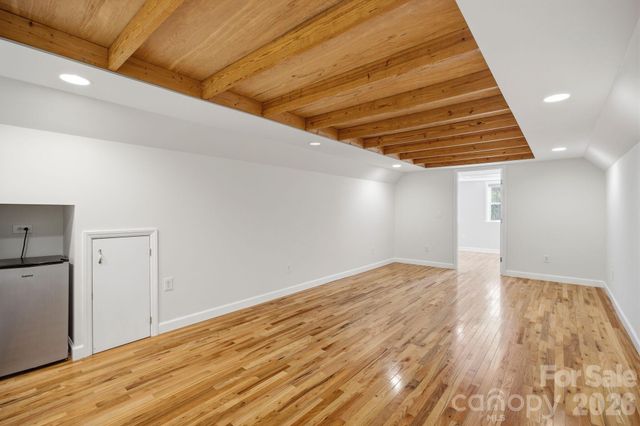 29 Small Mountain Drive, Asheville, NC 28805