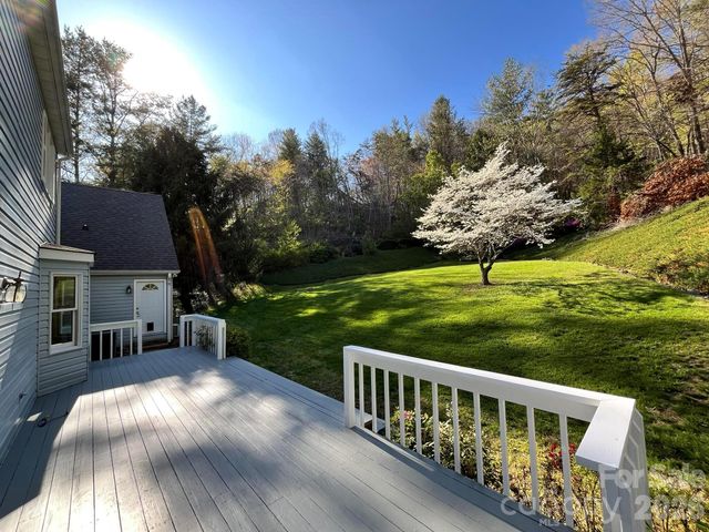 29 Small Mountain Drive, Asheville, NC 28805