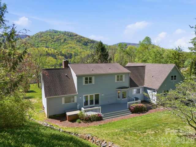 29 Small Mountain Drive, Asheville, NC 28805