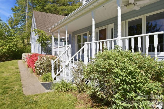 29 Small Mountain Drive, Asheville, NC 28805